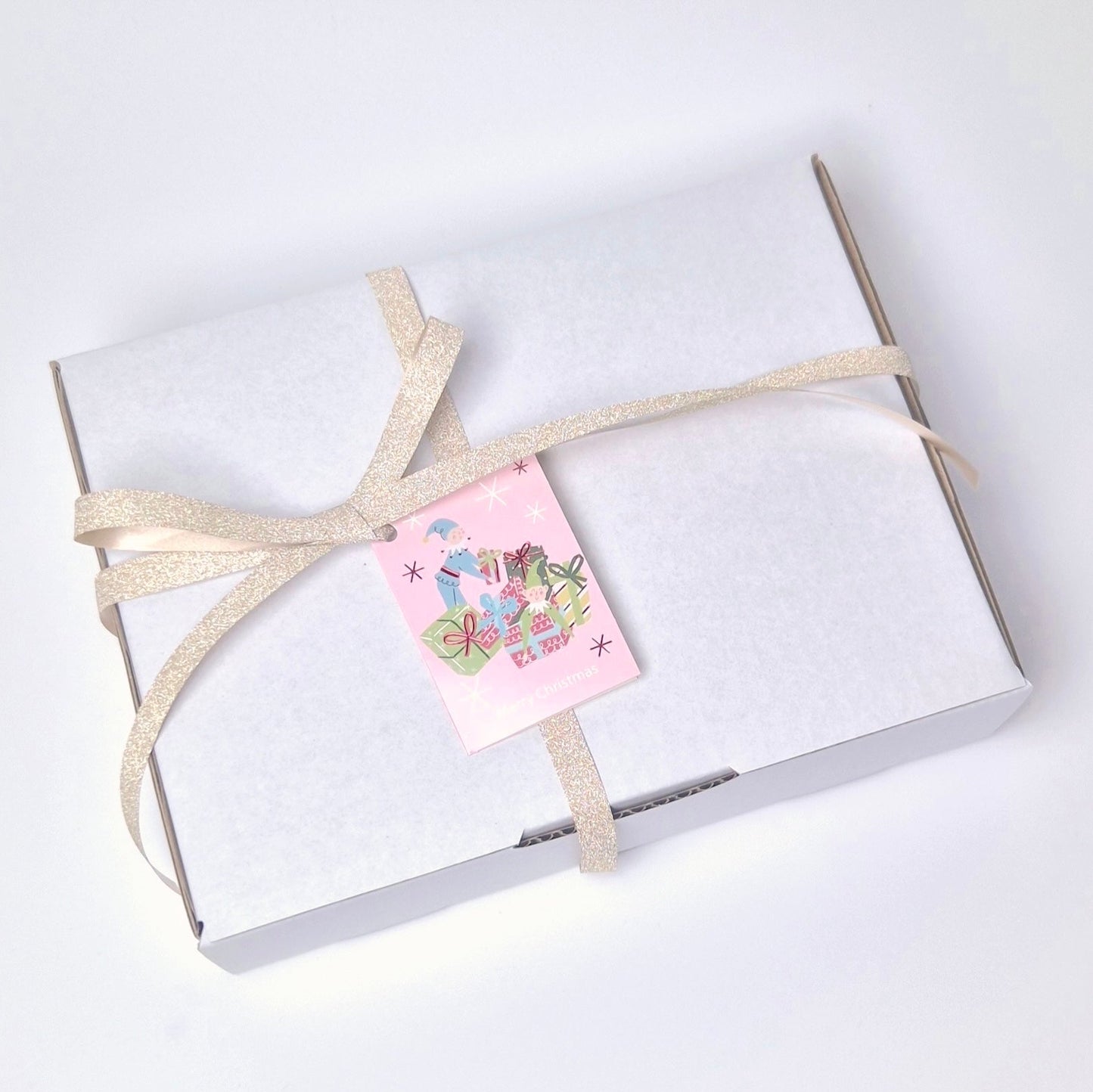 Gift Box w/ Christmas Tag - Silk Base