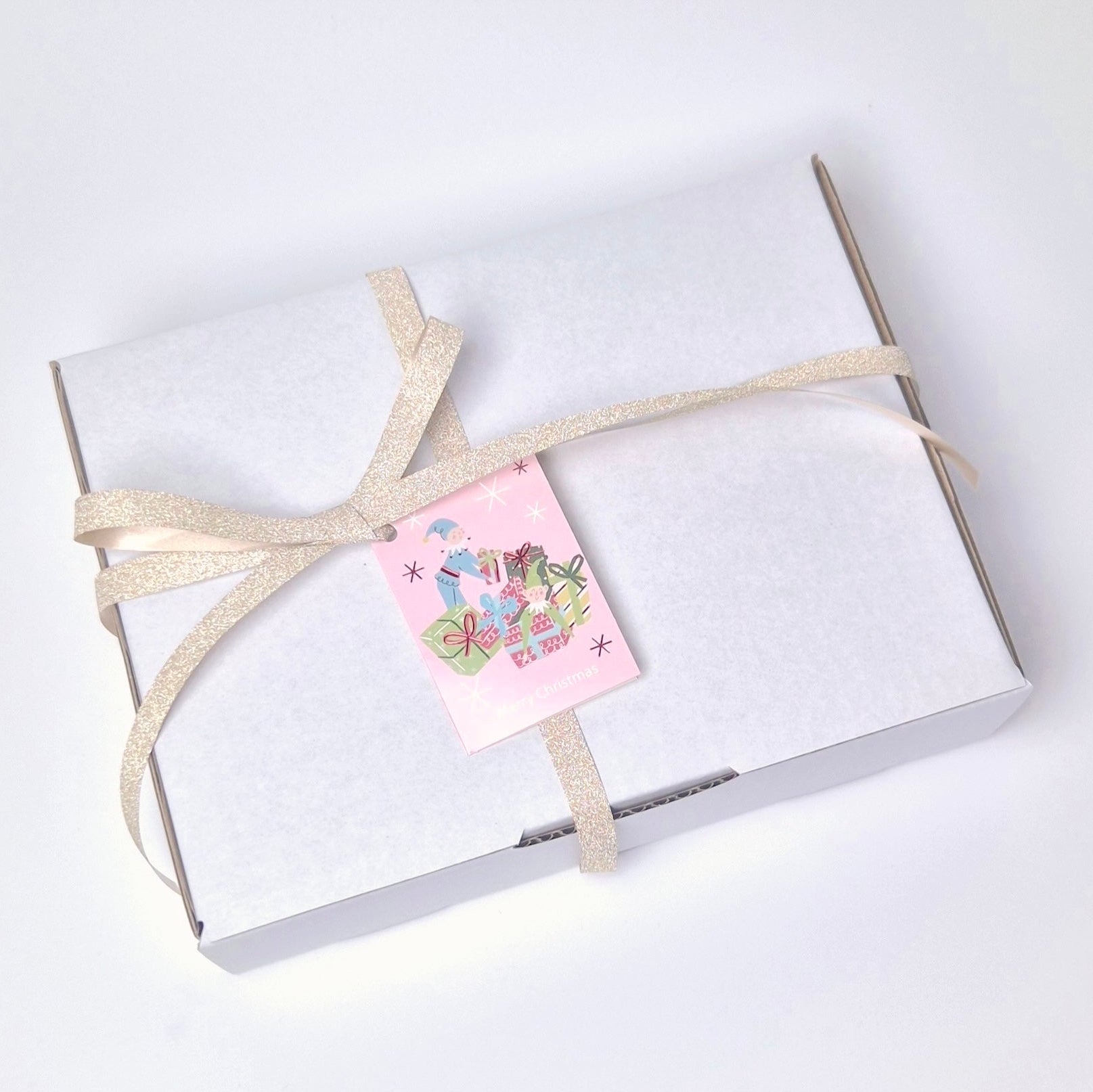 Gift Box w/ Christmas Tag - Silk Base