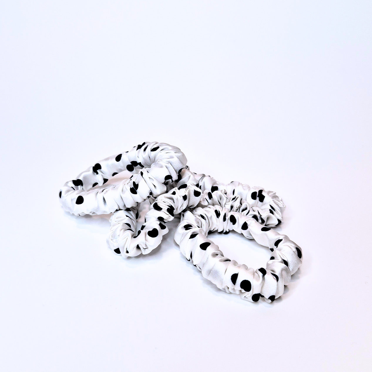 B/W Spotty Slim Silk Scrunchie