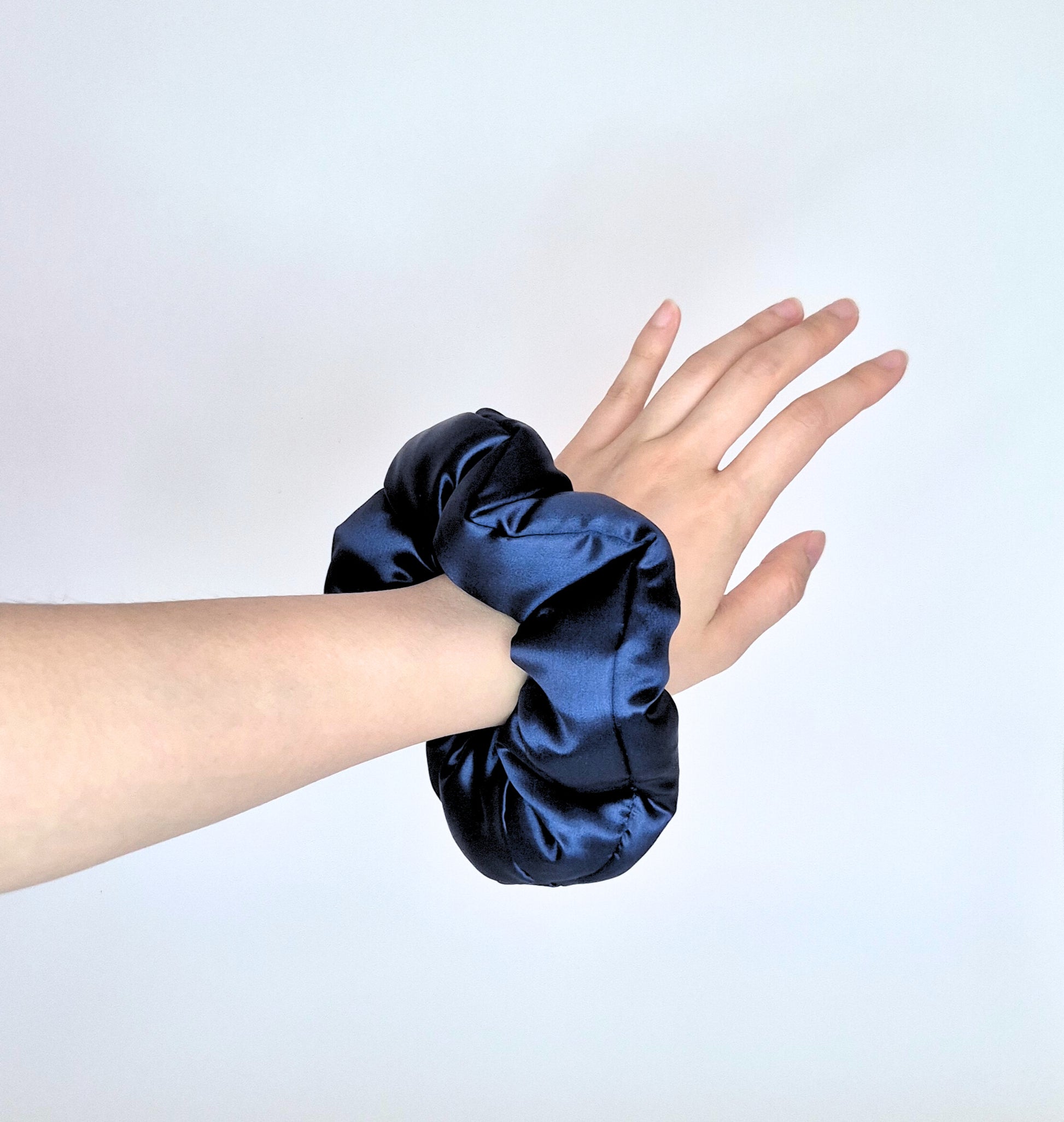 Cloud Silk Scrunchie - Silk Base